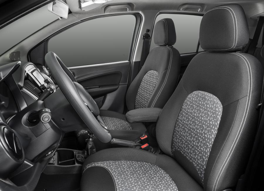 Интерьер Fiat Uno Attractive 2016 года  (фото 28 из 28)